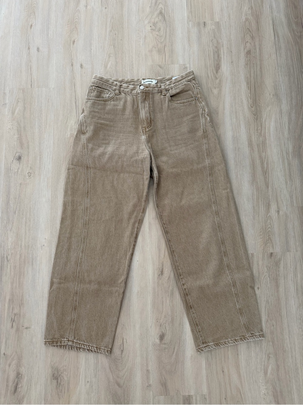 Simons Beige Barrel Leg Jeans Size Medium